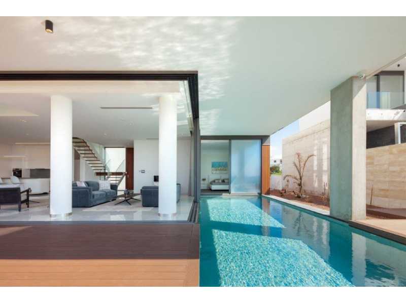 Beach Front villa for long term rent