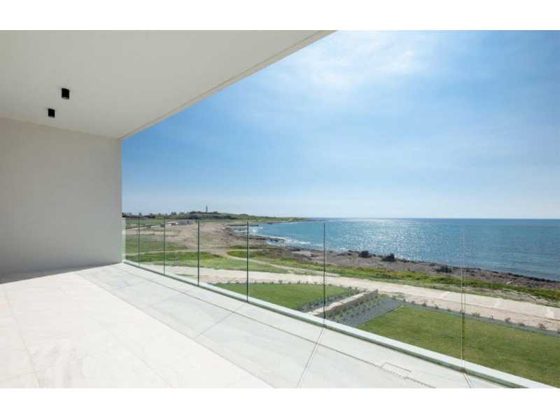 Beach Front villa for long term rent