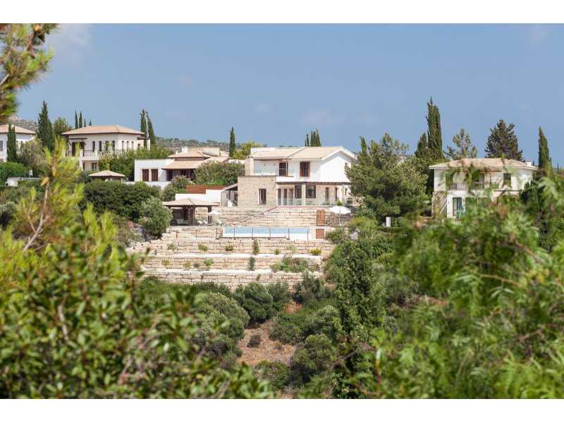 Luxury 4 bed villa in Aphrodite Hills 