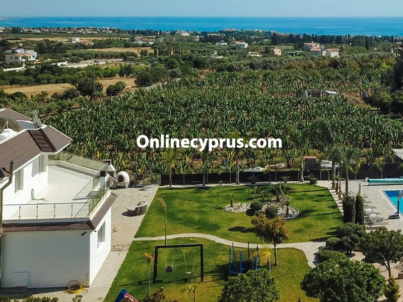 Luxury 7 bed villa in peyia for log term rent
