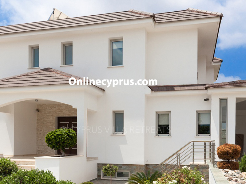 Luxury 7 bed villa in peyia for log term rent