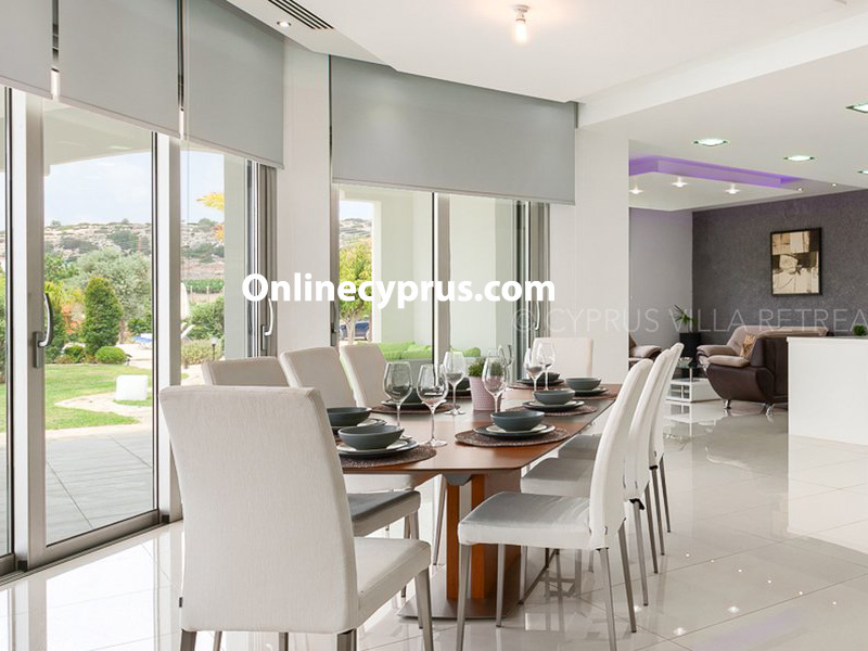 Luxury 7 bed villa in peyia for log term rent