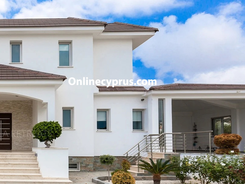 Luxury 7 bed villa in peyia for log term rent