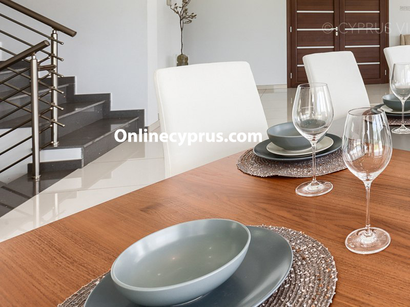 Luxury 7 bed villa in peyia for log term rent