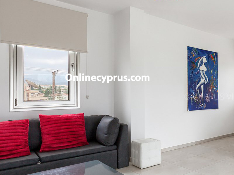 Luxury 7 bed villa in peyia for log term rent