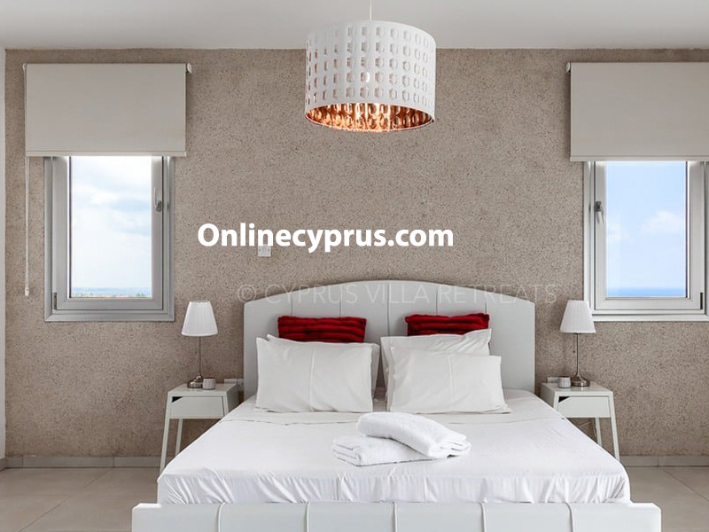 Luxury 7 bed villa in peyia for log term rent