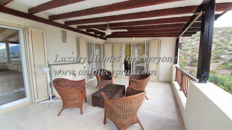 3 Bedroom furnished villa in Kamares