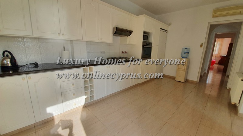 3 Bedroom furnished villa in Kamares