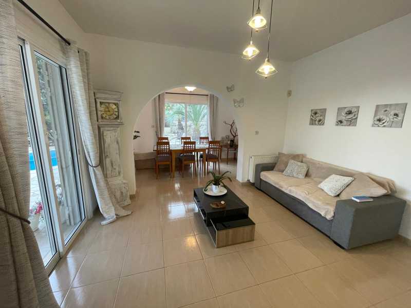 3 Bedroom furnished villa in Kamares