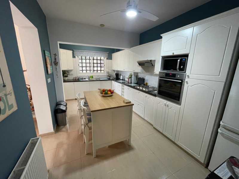 3 Bedroom furnished villa in Kamares