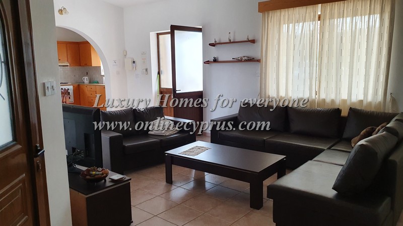 Furnished 3 bed bungalow in Sea caves 