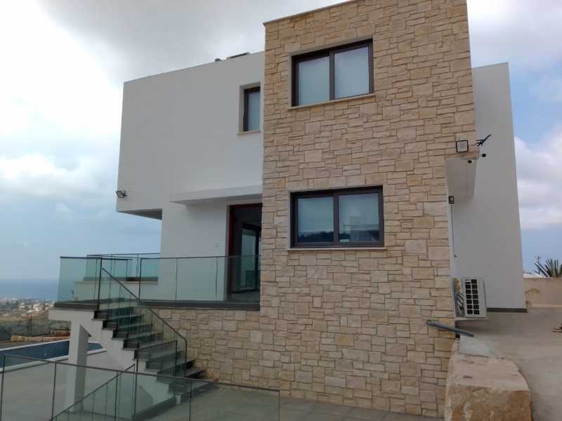 Brand new villa in Peyia 