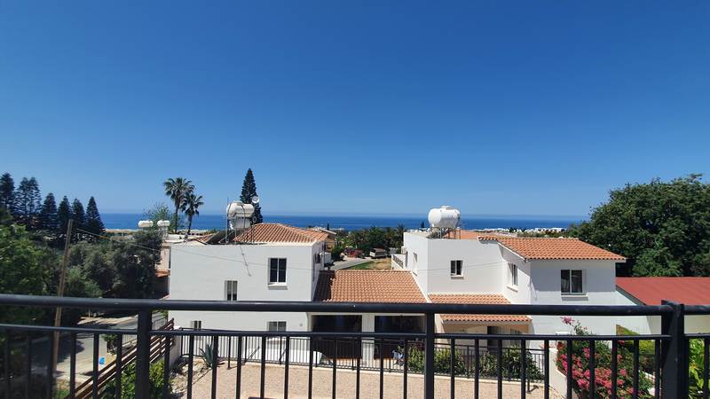 Unfurnished 4 bed villa 