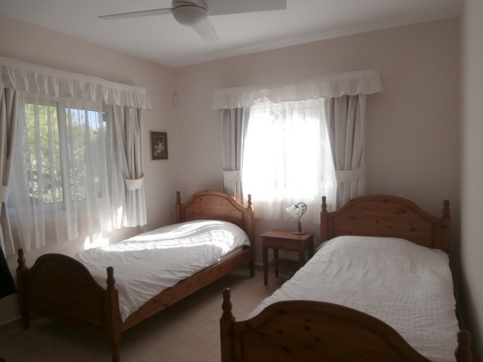 Furnished villa in Coral bay 
