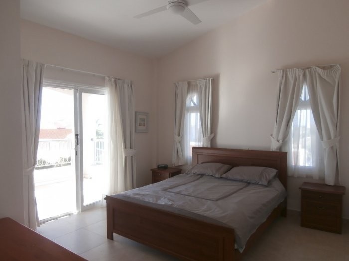 Furnished villa in Coral bay 