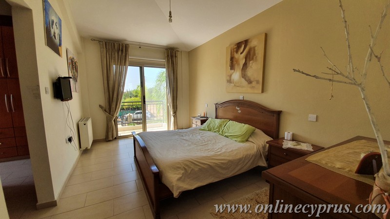 Villa for long term in Chloraka 