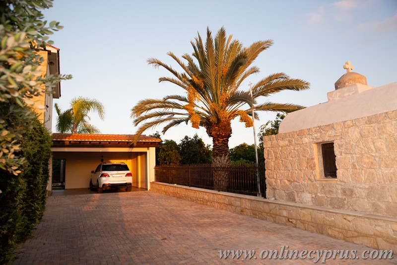 Spacious 4 bedroom villa for long term rent