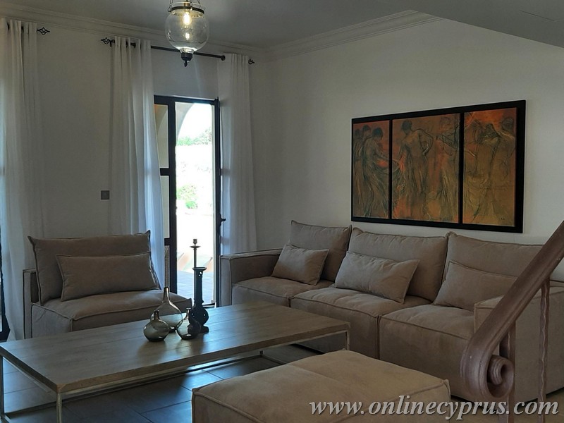 Furnished 3 bedroom junior villa