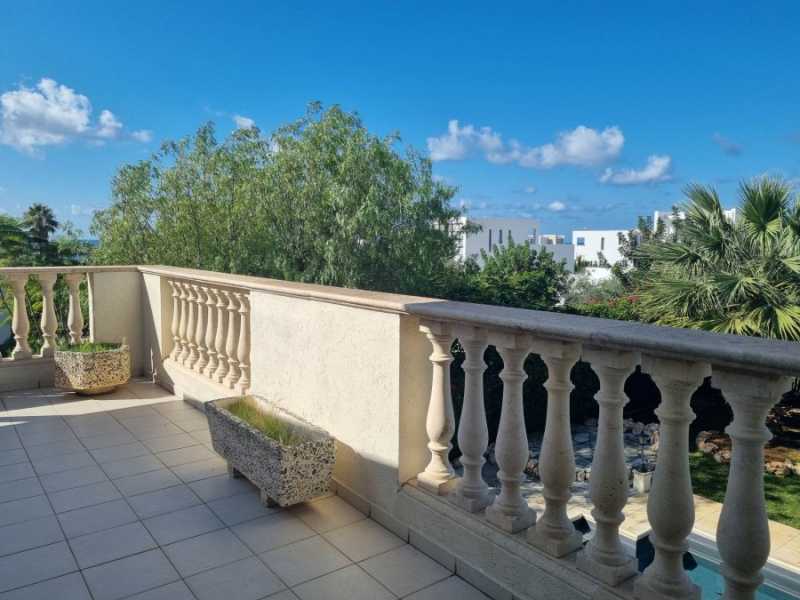 Three bedroom villa in Sait George 