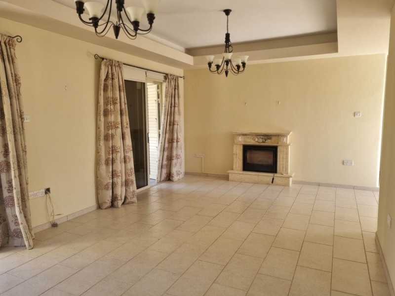 Three bedroom villa in Sait George 