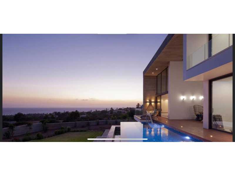 Brand new modern villa with amazing view