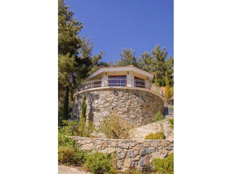 Luxury villa for long term rent