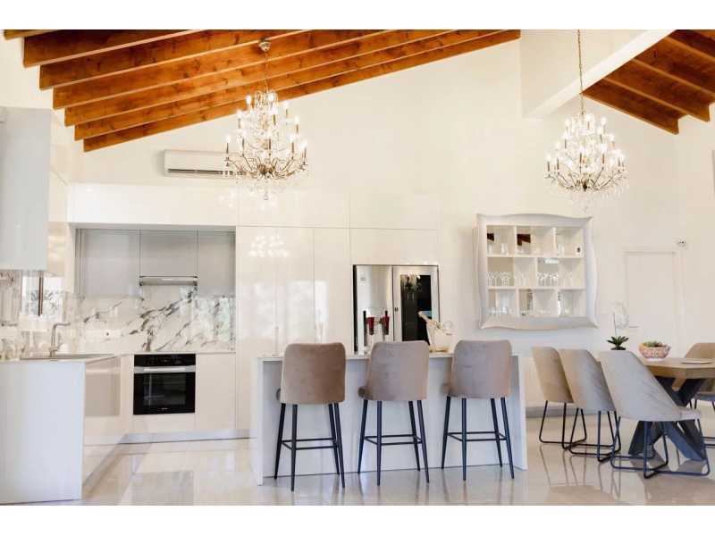 Luxury villa for long term rent