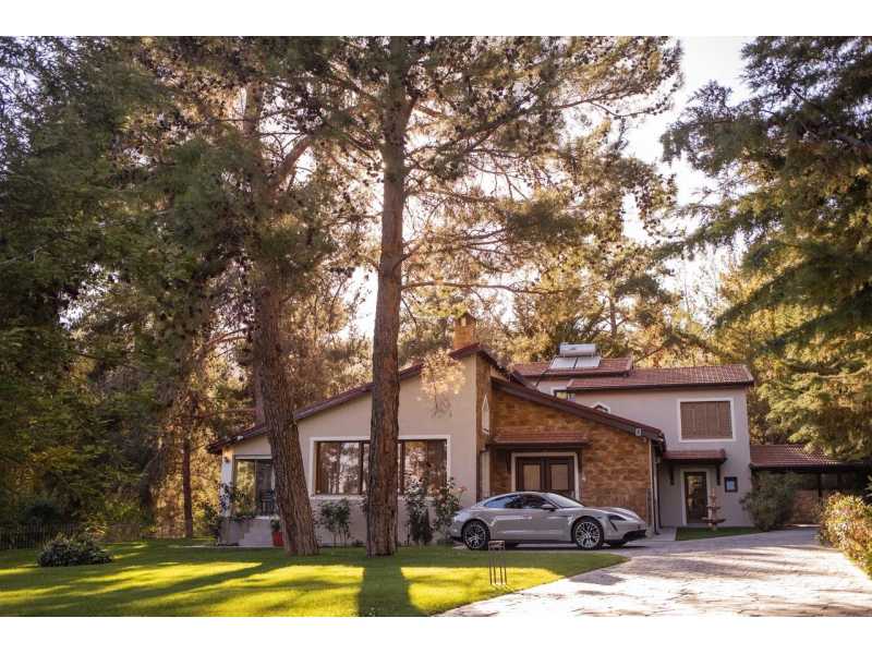 Luxury villa for long term rent