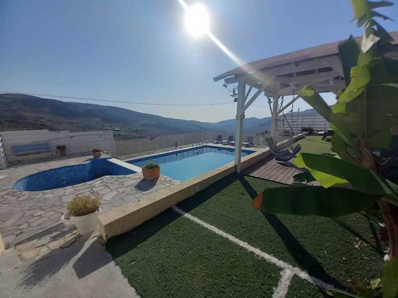 Four bedroom bungalow in Episkopi