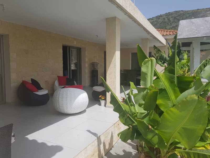 Four bedroom bungalow in Episkopi