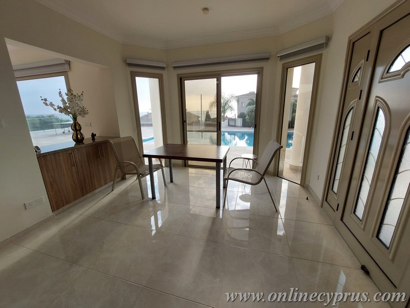 5 bedrooms villa in Sea caves with sea view