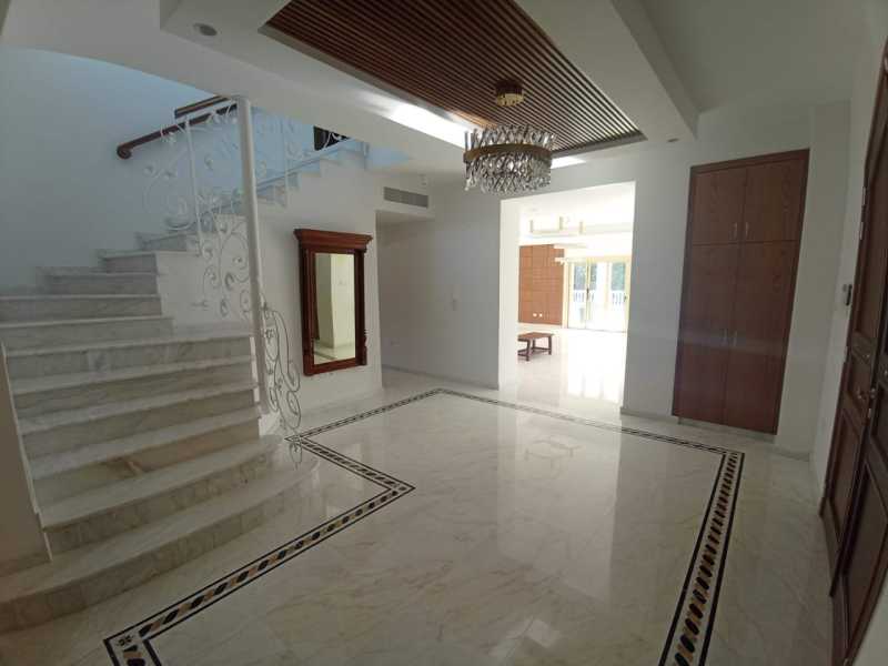 Luxury villa for long term in Tremithousa 