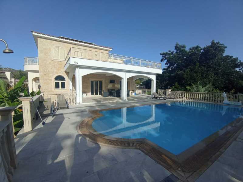 Luxury villa for long term in Tremithousa 