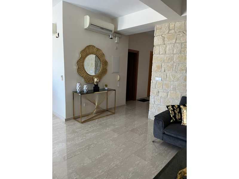 Lovely renovated junior villa for long term rent