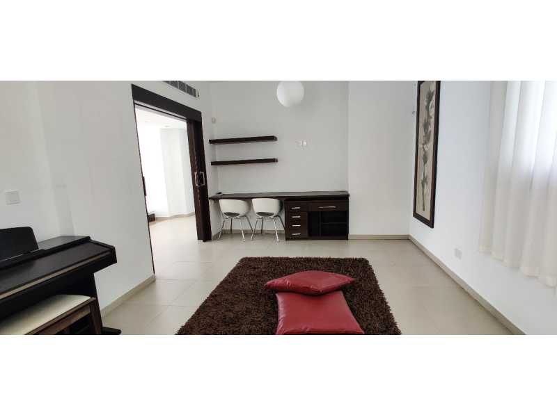 Spacious villa for long term in Mesogi