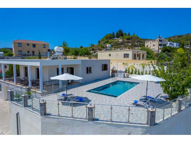 Bungalow for long term rent in Theletra
