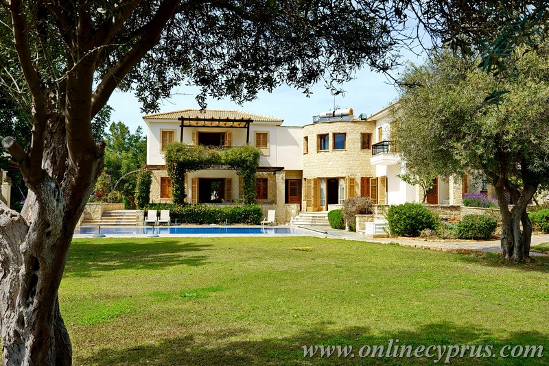 Luxury villa for rent