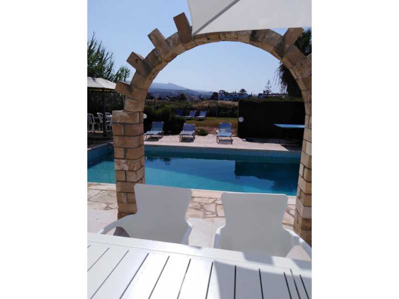 villa for long term in Coral bay 