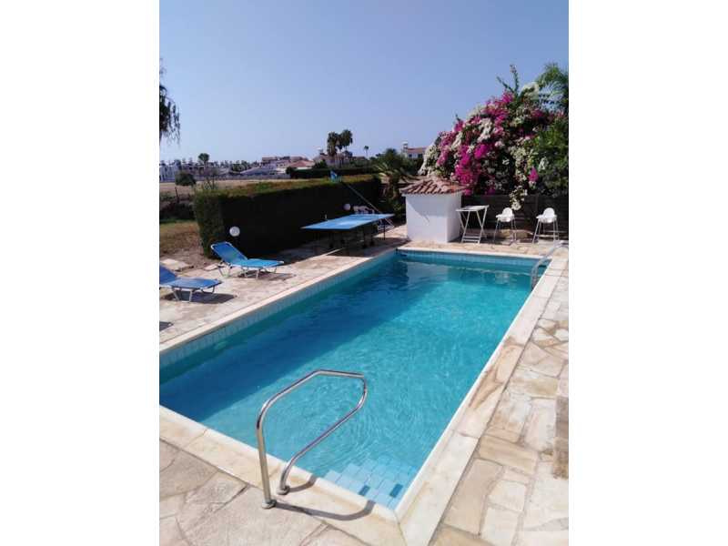 villa for long term in Coral bay 