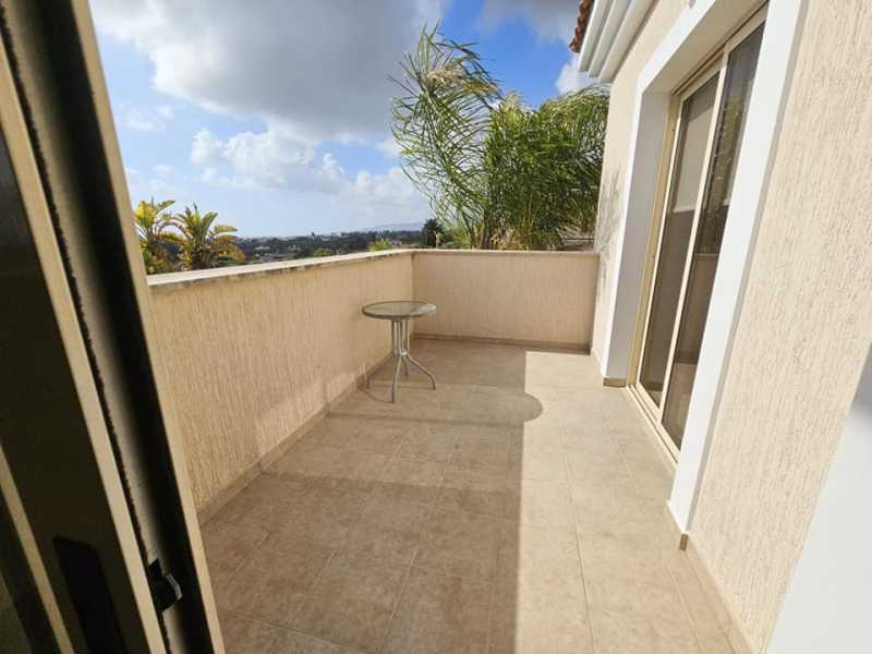 4 bedroom villa for long term rent