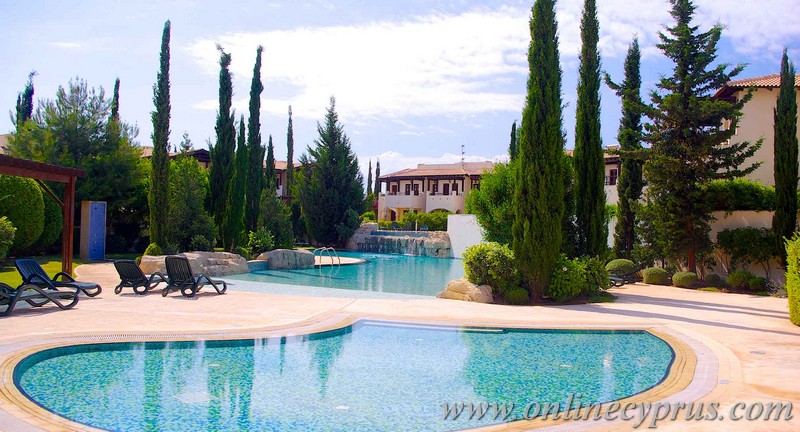 Apartment in Aphrodite Hills 