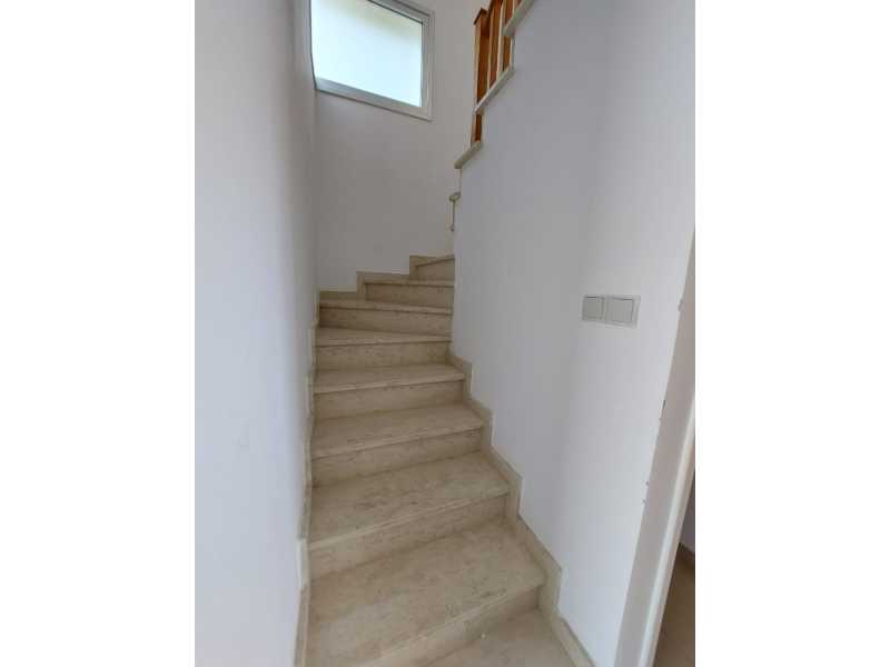 Villa for long term in Coral bay 