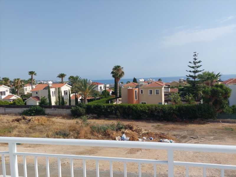 Villa for long term in Coral bay 