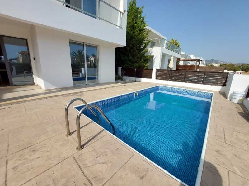 Villa for long term in Coral bay 