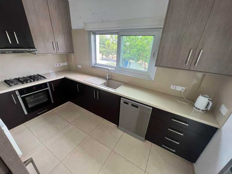 Spacious house for long term rent 