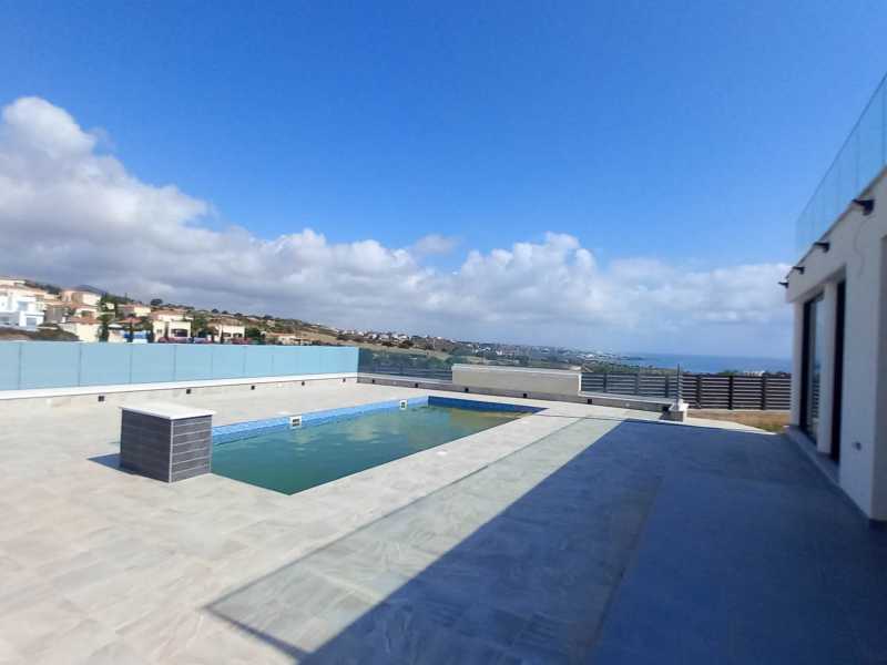 Brand new villa for rent in Peyia 