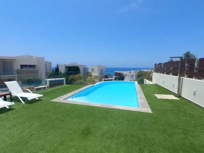 Modern villa for long term rent in Chloraka 