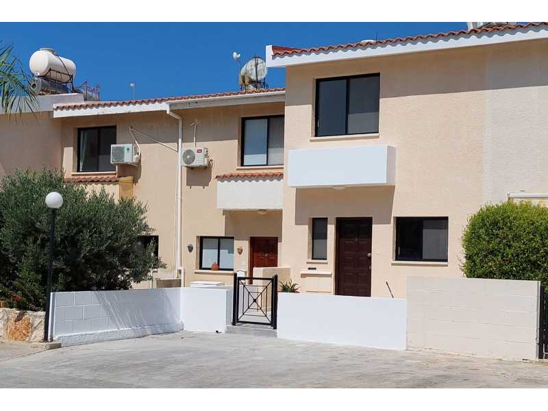 Townhouse for long term rent in Tala 