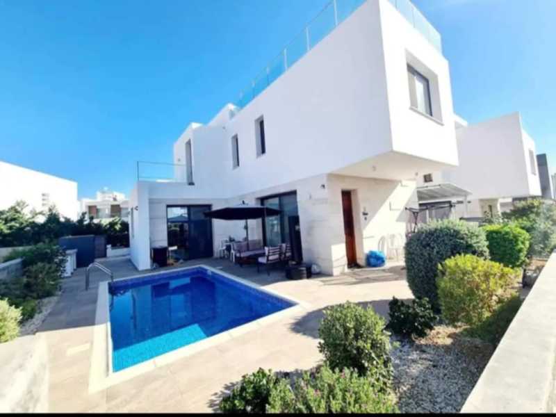 3 bedroom villa for long term rent in Konia