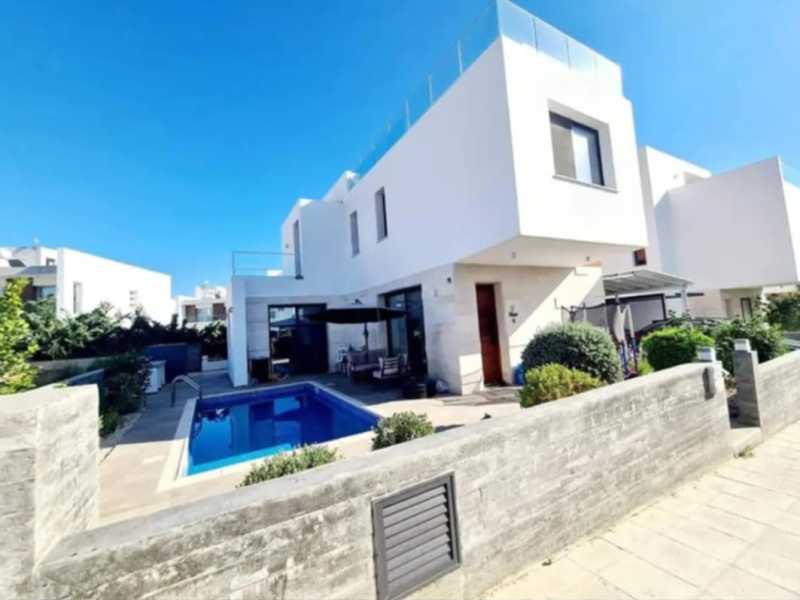 3 bedroom villa for long term rent in Konia